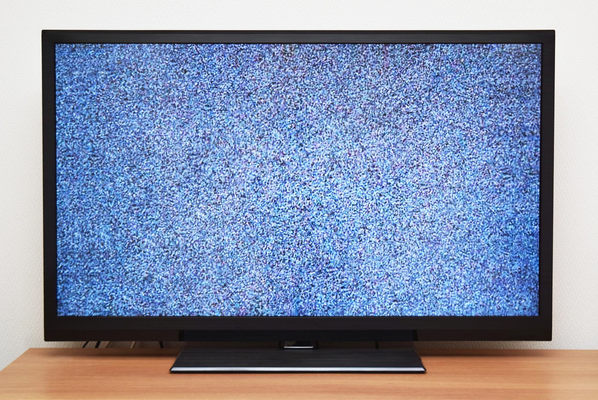 テレビのノイズの原因って？正しい対処法も解説